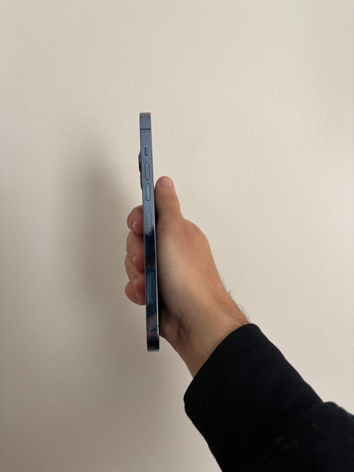 iPhone 13 Pro Max Sierra Blue left side condition