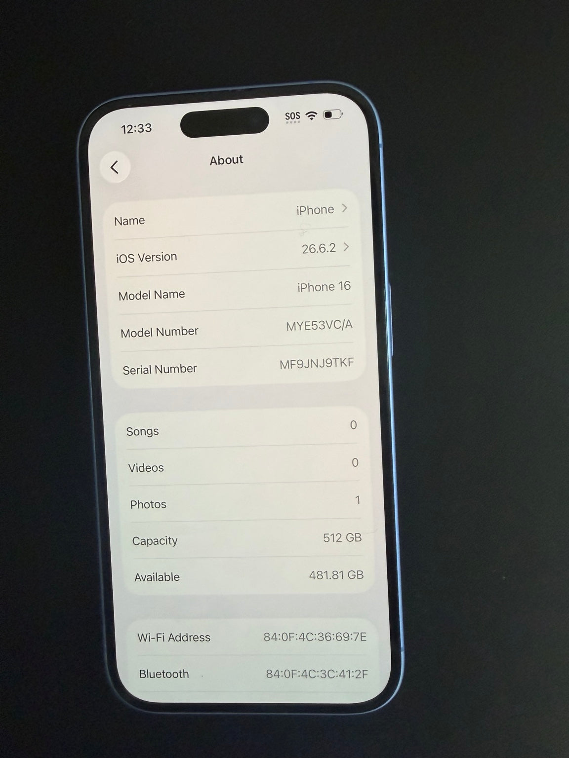 iPhone 16 512GB Blue About screen